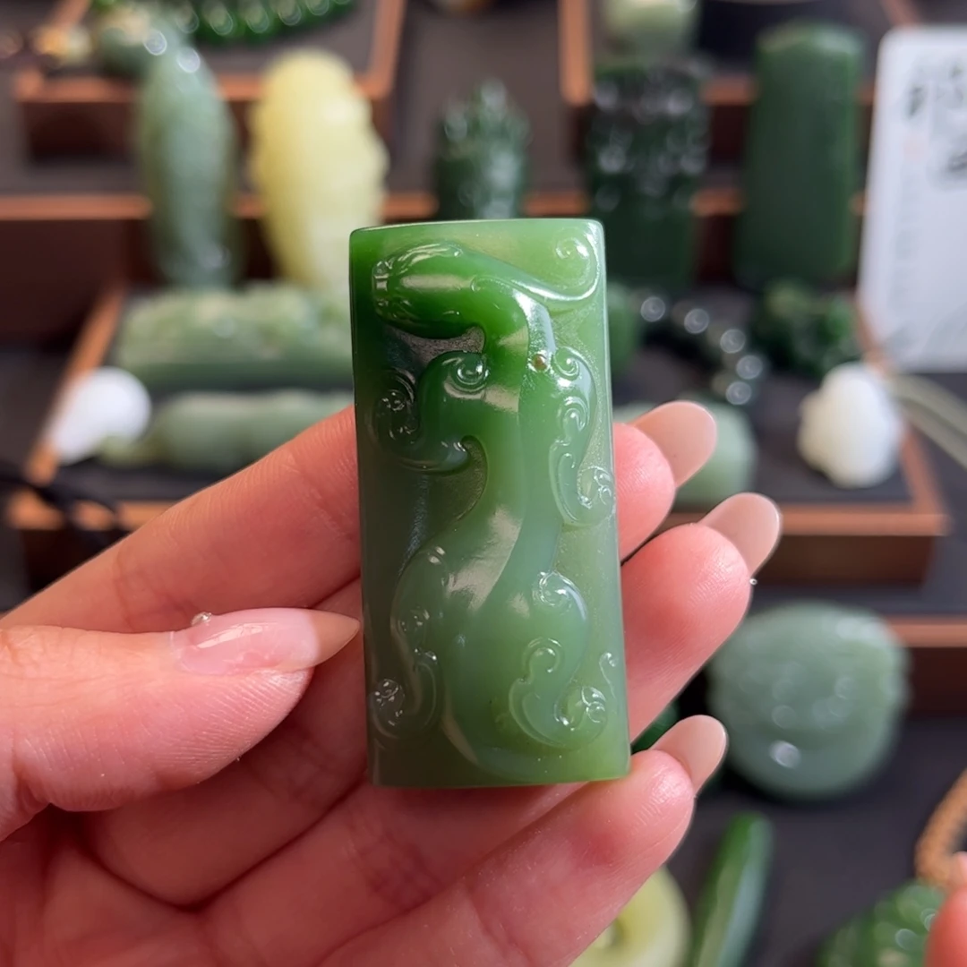南红玛瑙未镶嵌颈饰