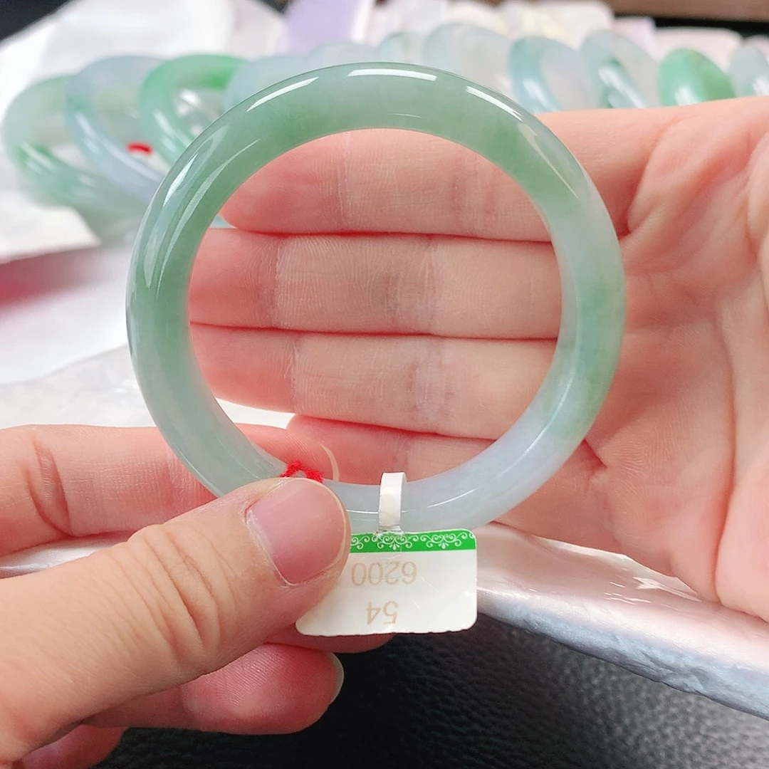 糖***姐未镶嵌手镯翡翠缅甸A货翡翠手镯