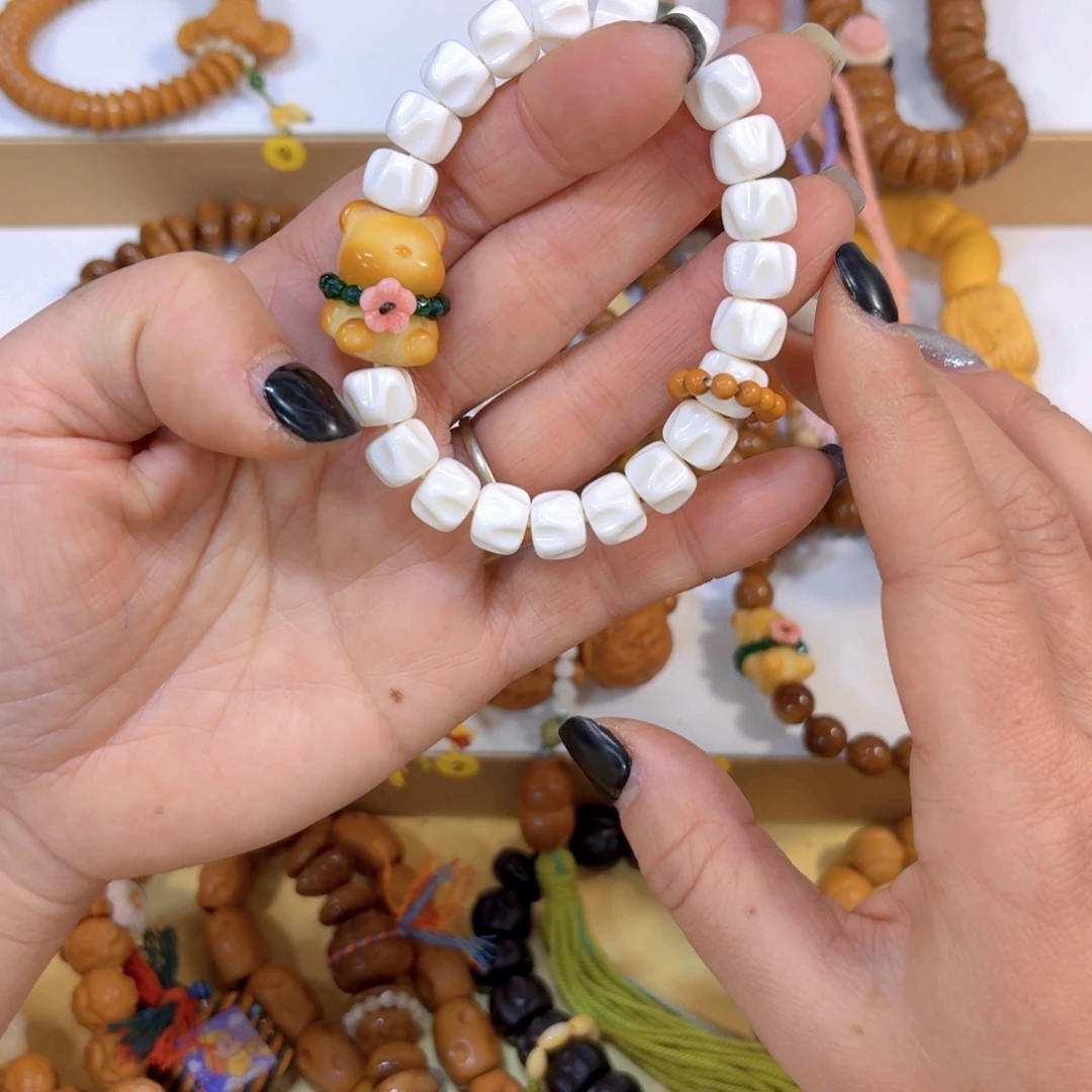 吊坠星月菩提牛骨百香籽10mm象牙果熊