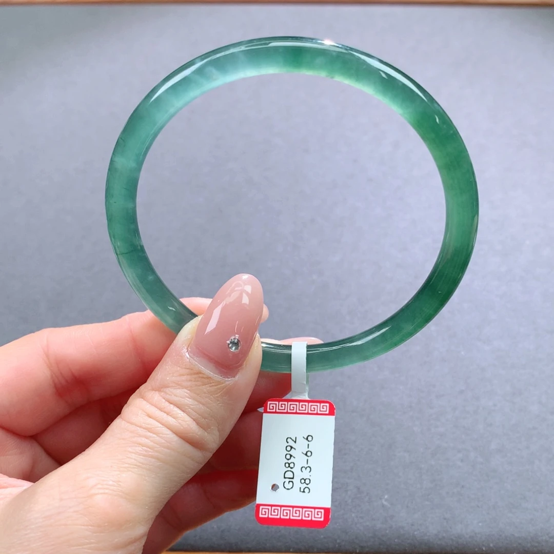 翡翠手镯未镶嵌小*天然翡翠手镯叮当镯