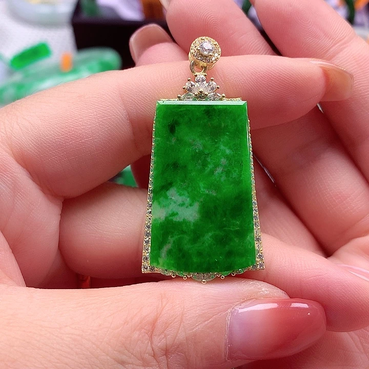 翡翠银S925镶嵌颈饰翡翠