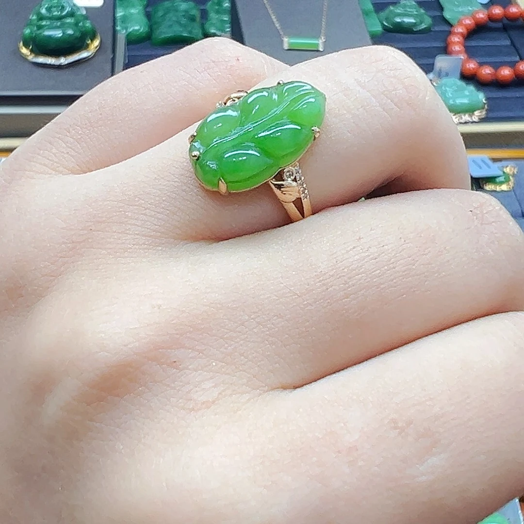 和田玉18K金镶嵌戒指