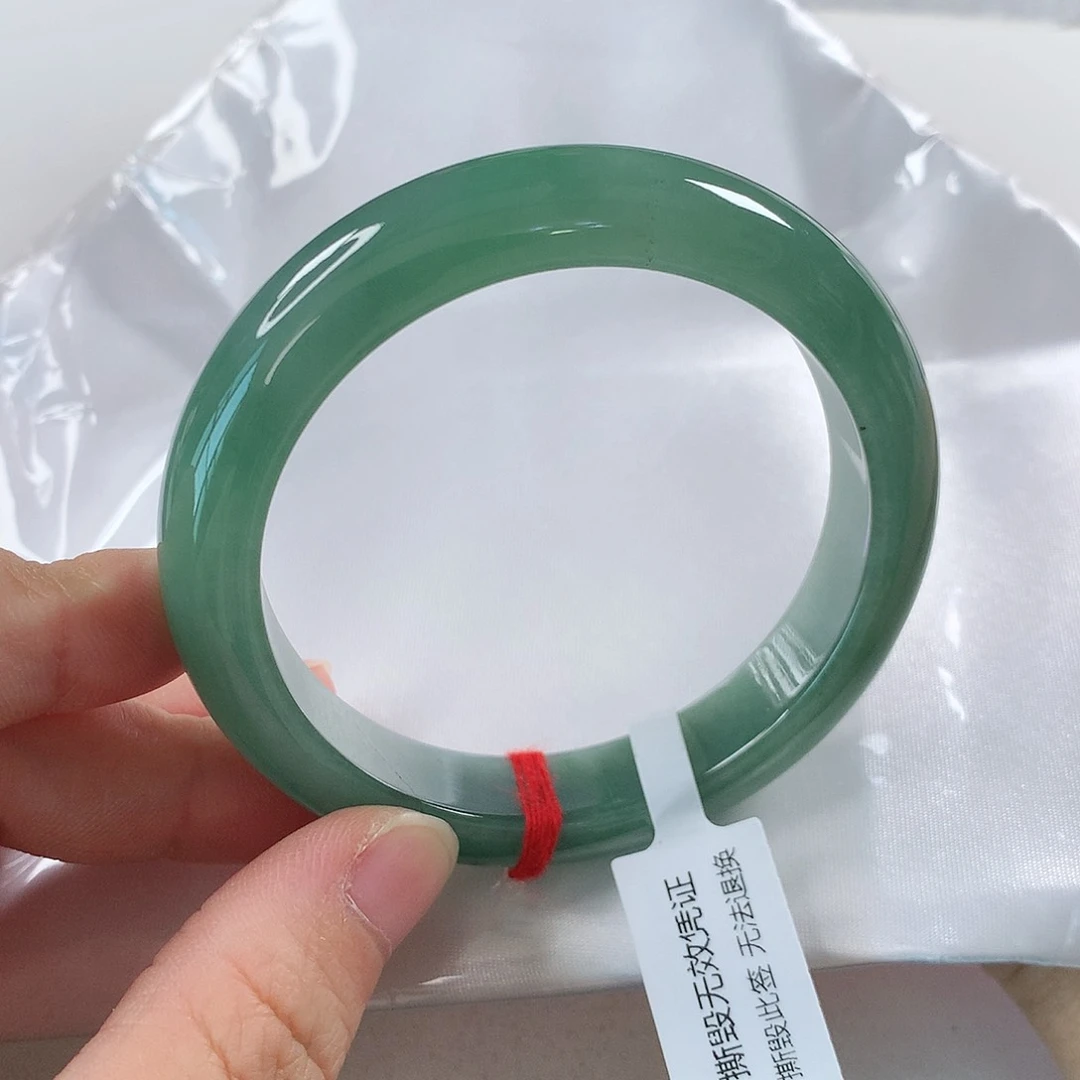 翡翠手镯未镶嵌 需包容内裂 ①②⑨