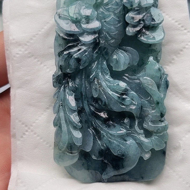 翡翠未镶嵌颈饰挂件