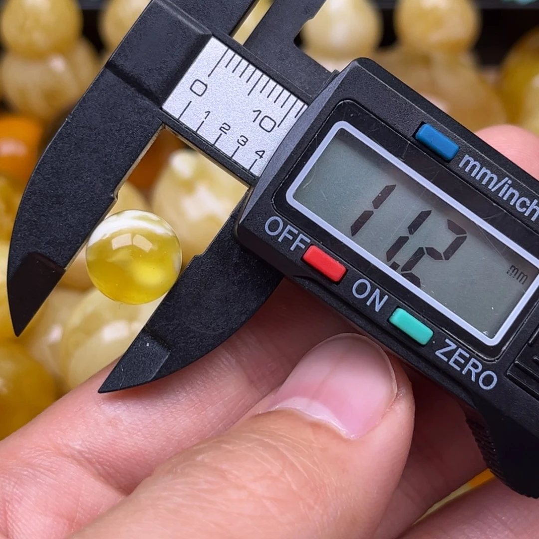 蜜蜡裸石未镶嵌蜜蜡