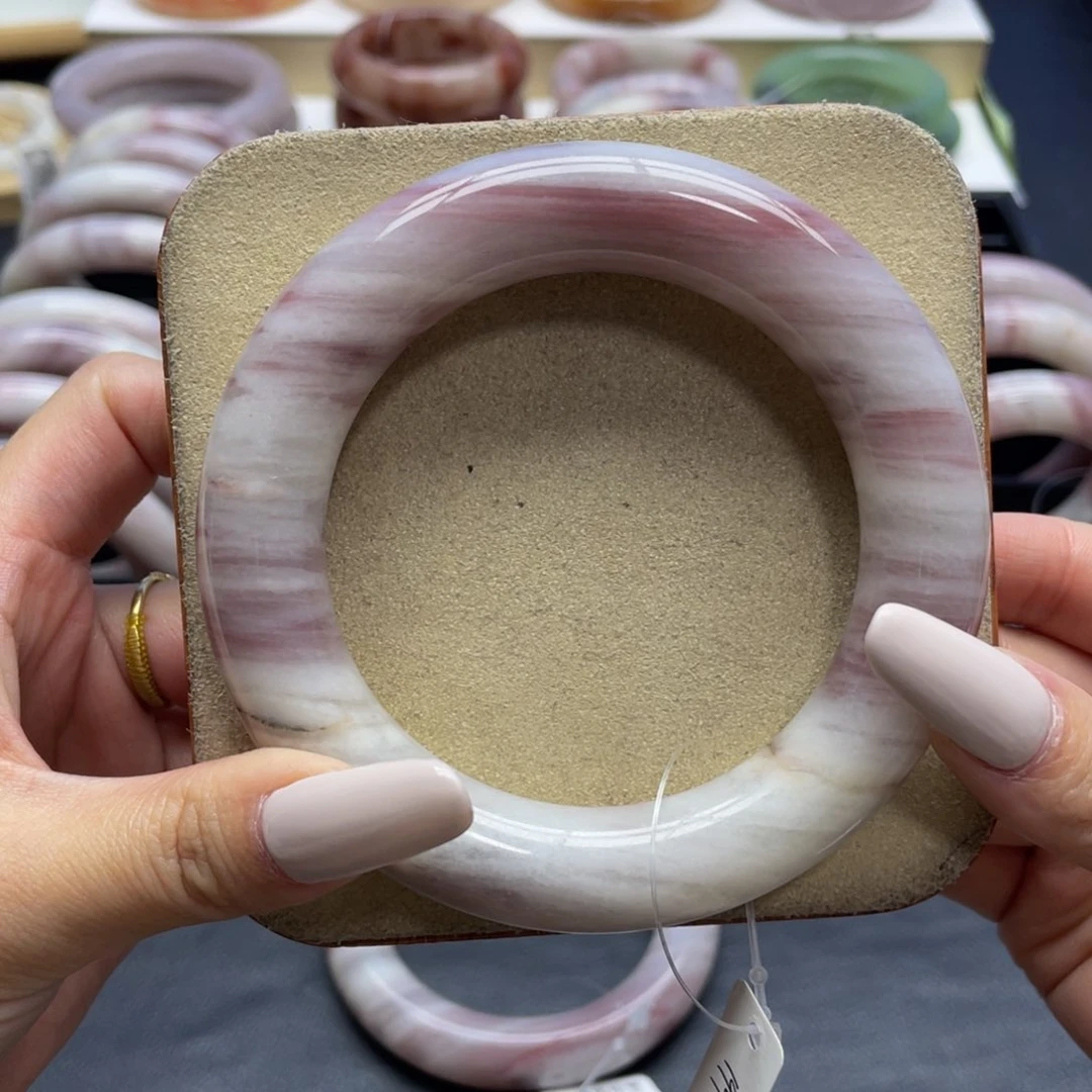 未镶嵌手镯石英质玉赵*