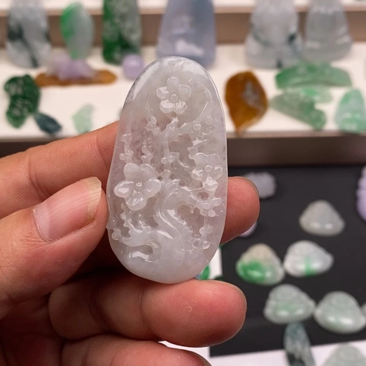 翡翠未镶嵌颈饰翡翠