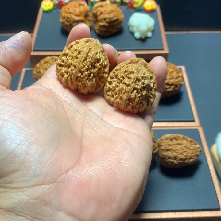 吊坠文玩核桃南将石狮子头全家福