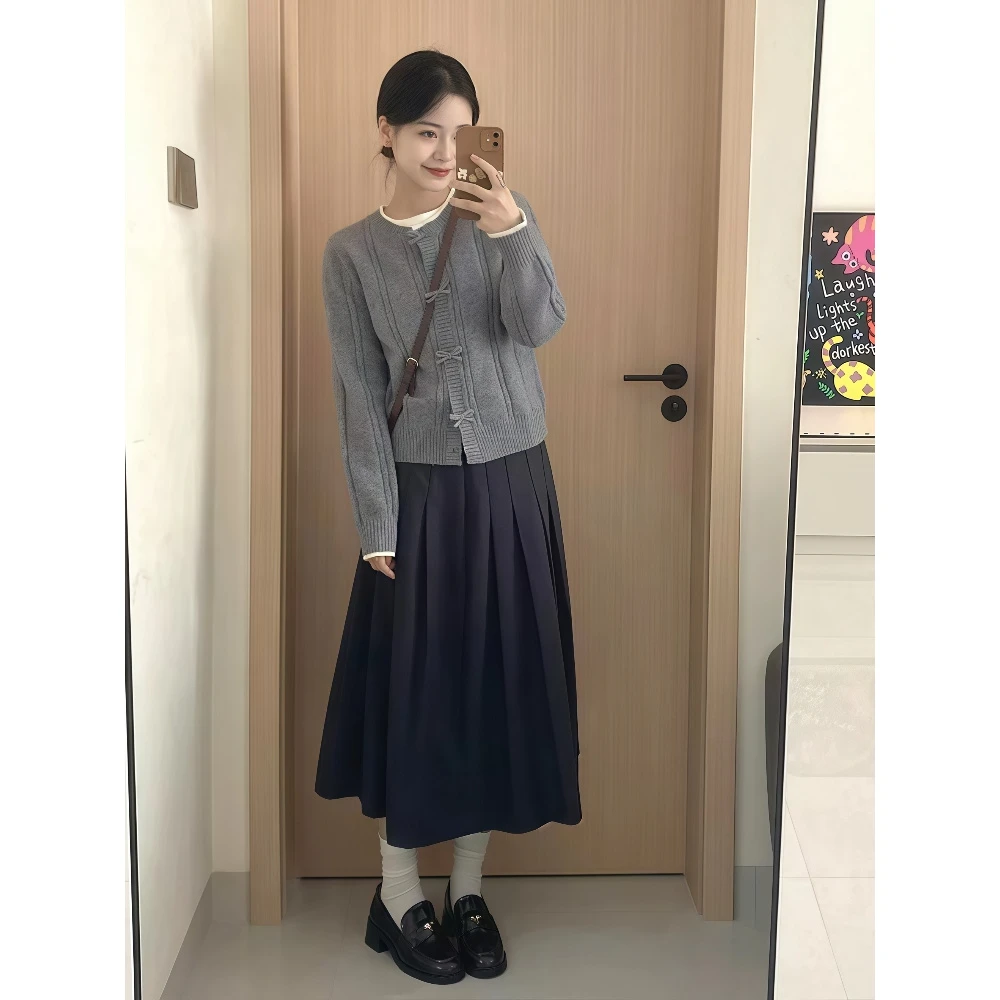 2025一整套显瘦穿搭韩系高级感轻熟风独特绝美小香风针织衫套装