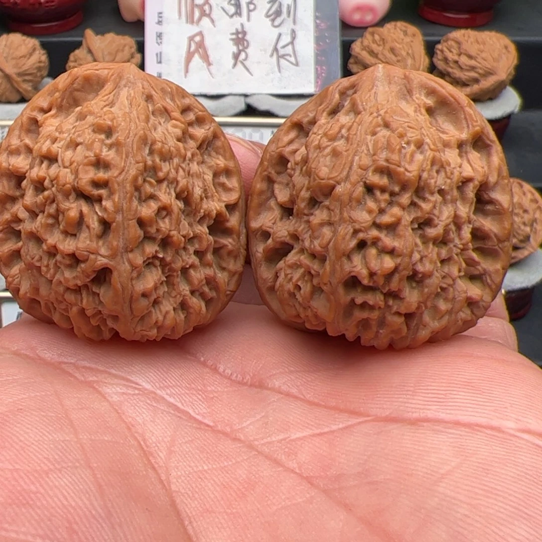 一***点把件文玩核桃蚂蚁纹南疆石