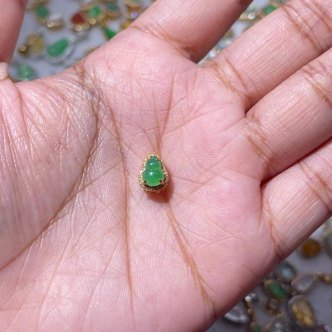 吊坠(不含链)18K金镶嵌翡翠