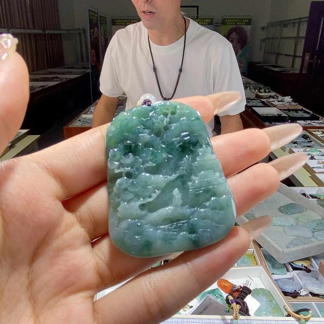 翡翠未镶嵌颈饰翡翠