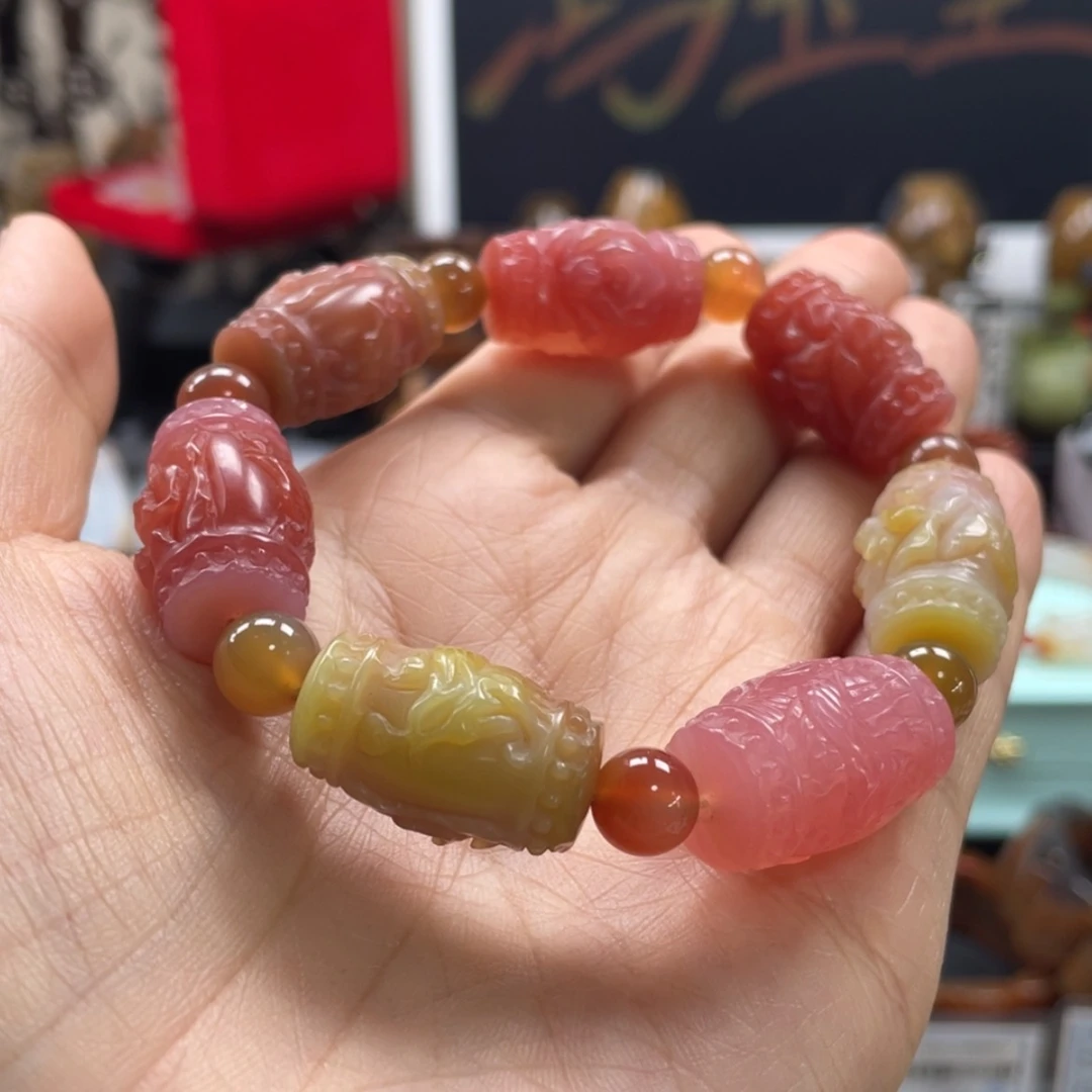 【闪购商品】玛瑙/玉髓未镶嵌珠宝半成品开****浴