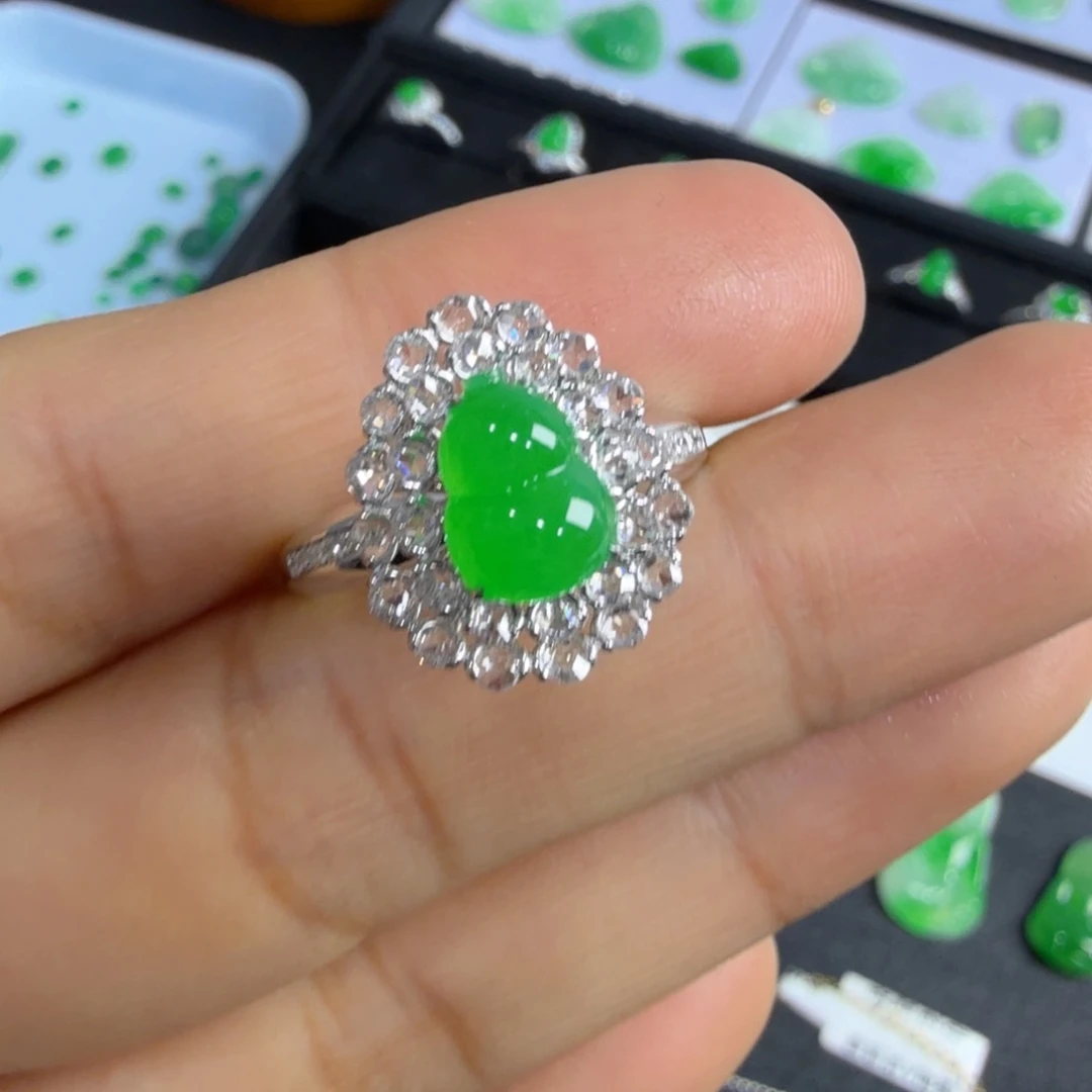 翡翠颈饰18K金镶嵌葫芦