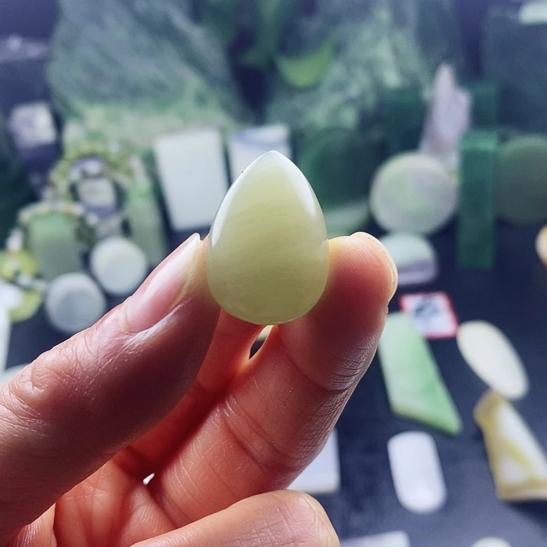 未镶嵌和田玉（糖玉）挂件