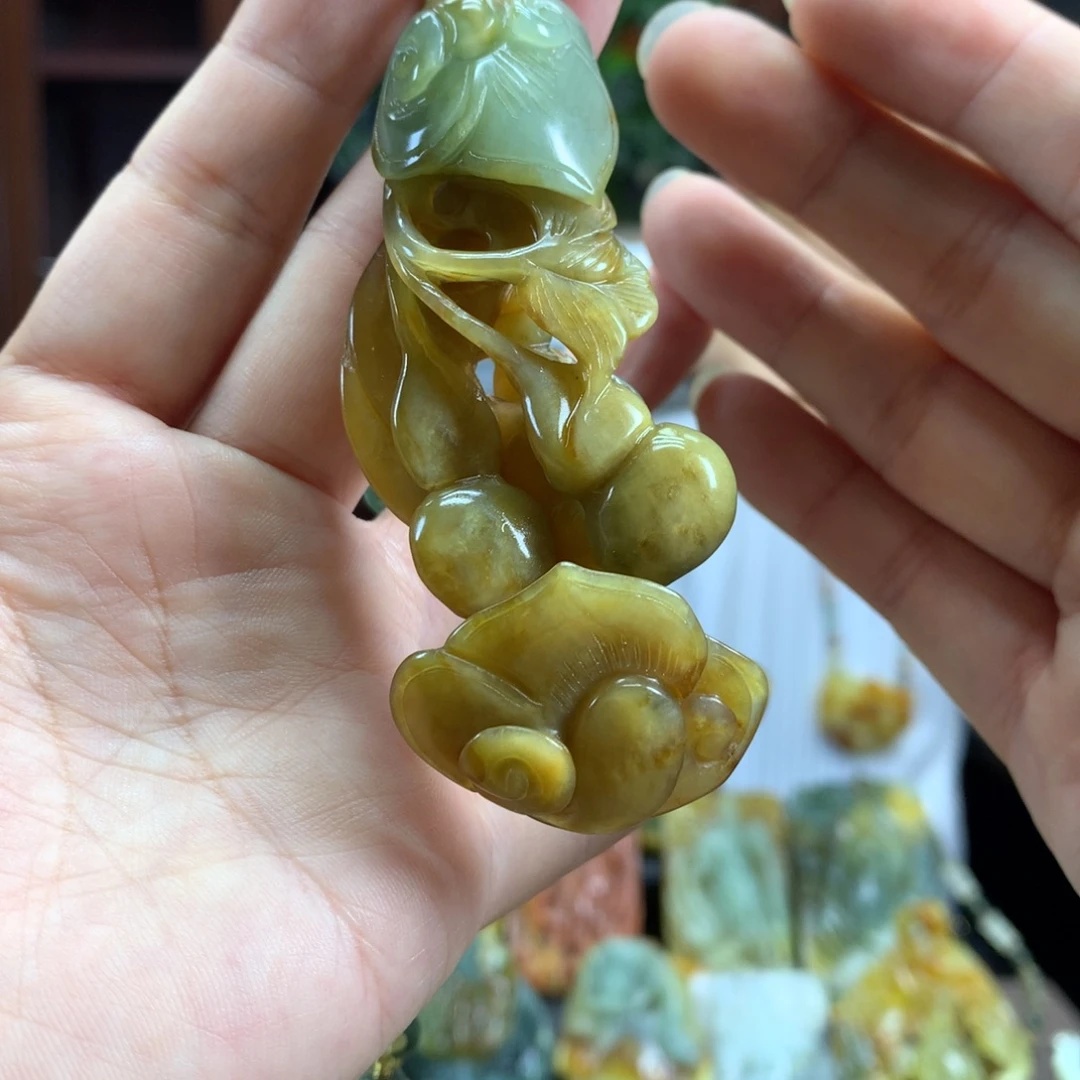 未镶嵌蛇纹石玉颈饰