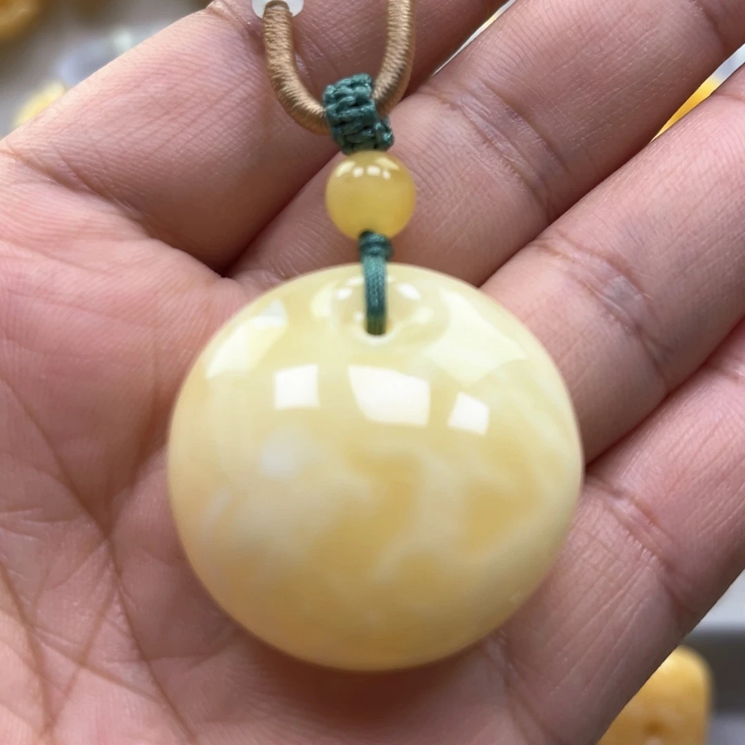 琥珀颈饰未镶嵌吊坠