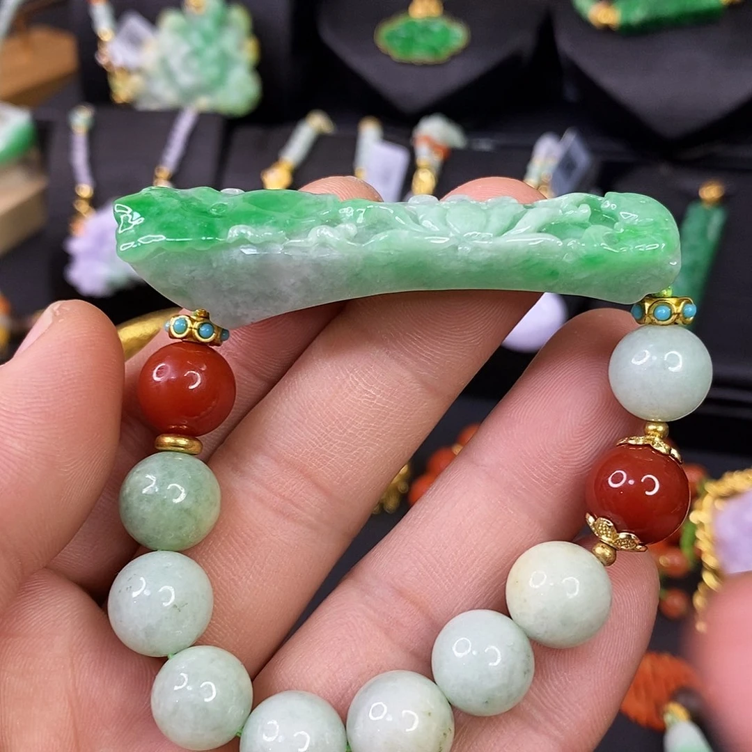 颈饰未镶嵌翡翠手链