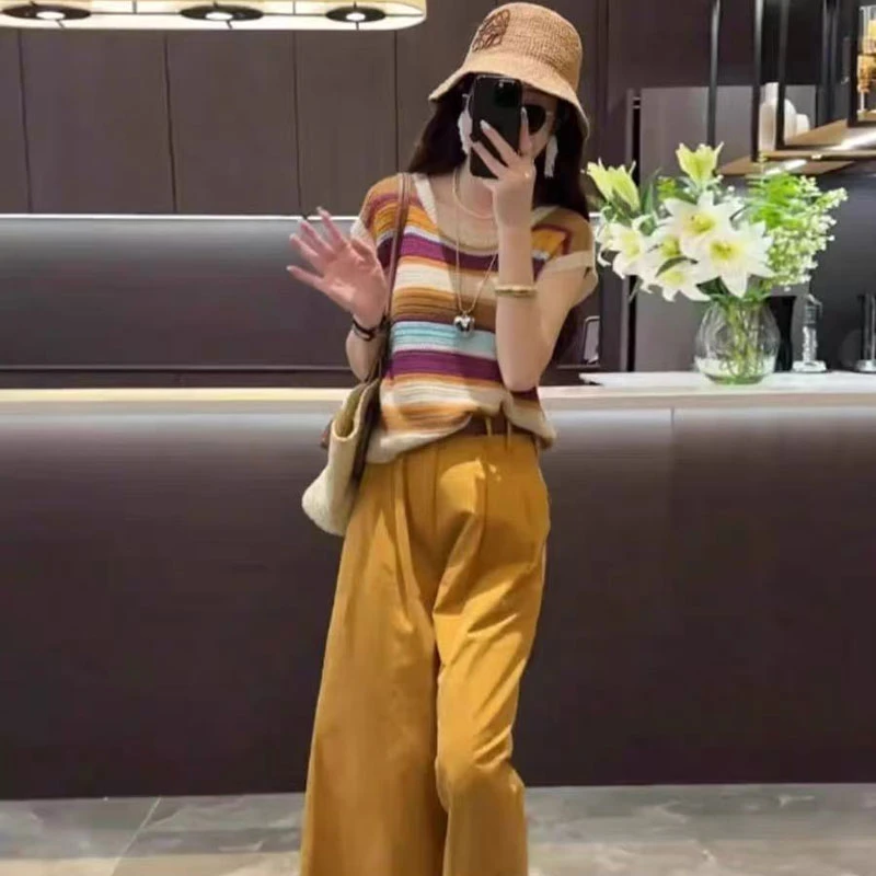 D 10167：时尚女新款成套搭配撞色条纹上衣休闲裤两件套