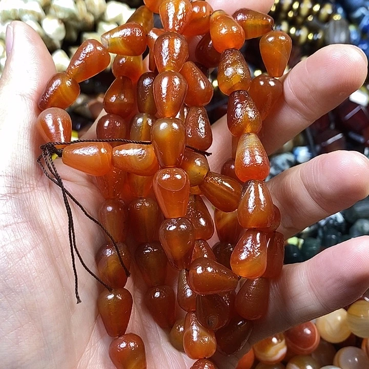 未镶嵌颈饰玛瑙/玉髓寒*