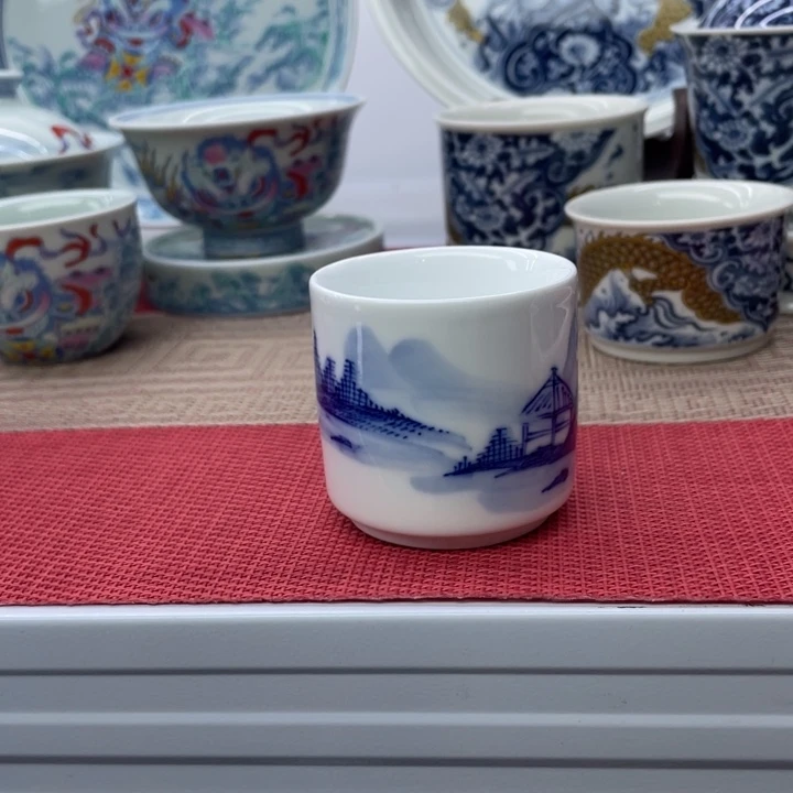微瑕手绘山水直筒杯60cc