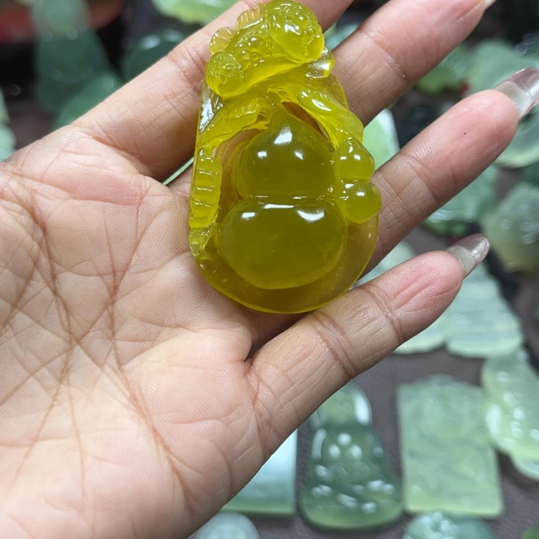 用***2蛇纹石玉未镶嵌颈饰