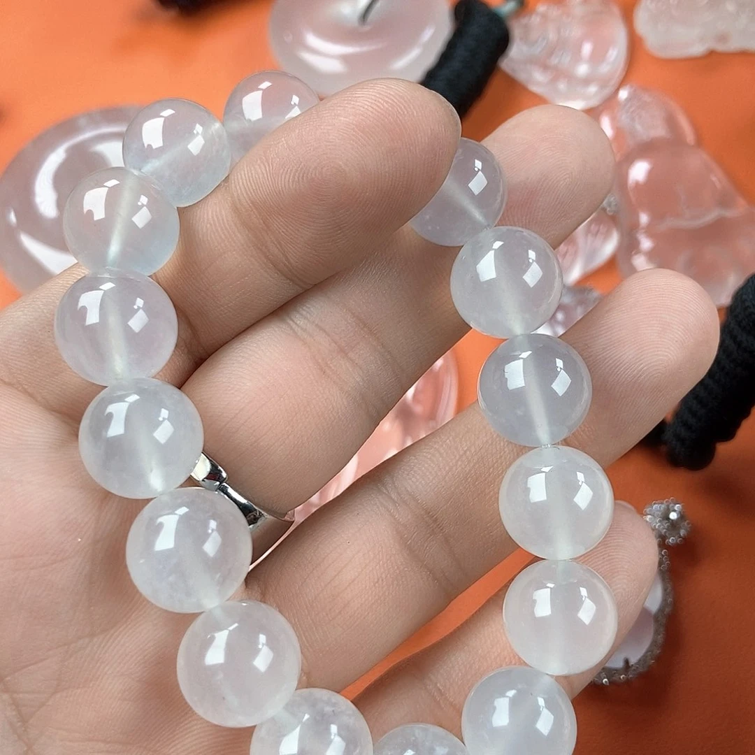 石英质玉颈饰未镶嵌C****e