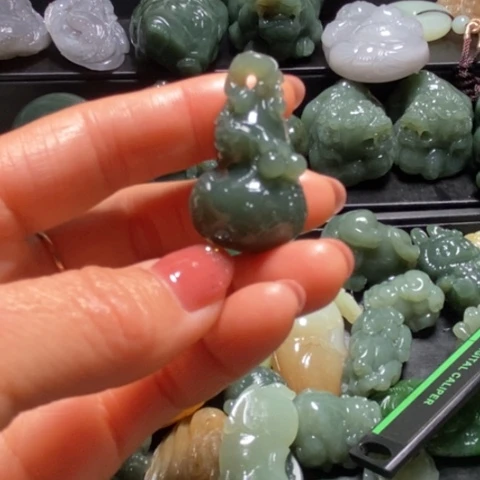 未镶嵌和田玉（糖玉）珠宝奇石