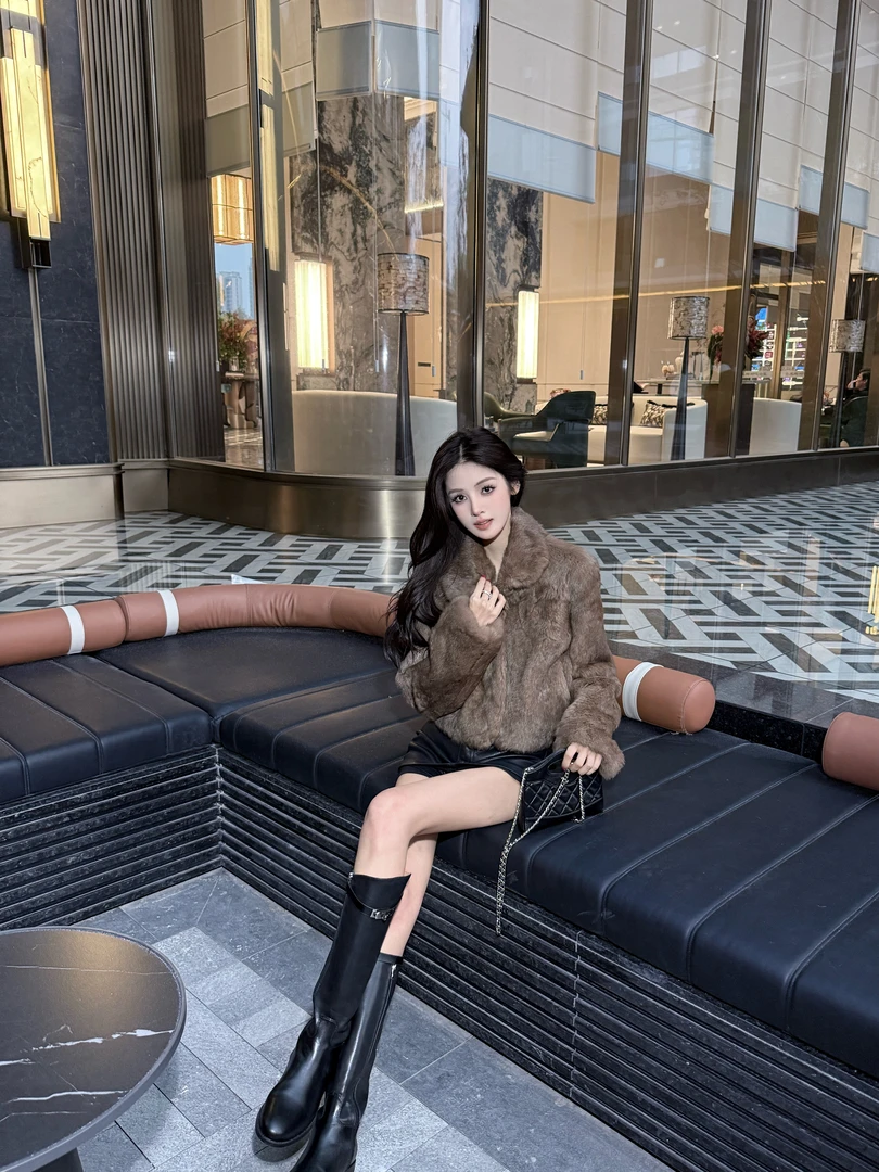 Mio Studio 【暖棕柔雾】短款时髦老钱风皮毛一体毛外套