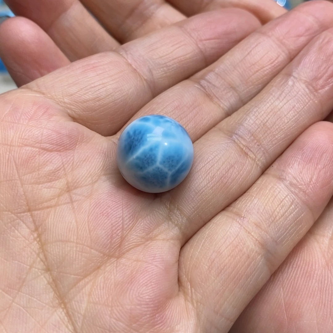 昕****针钠钙石（海纹石）未镶嵌颈饰