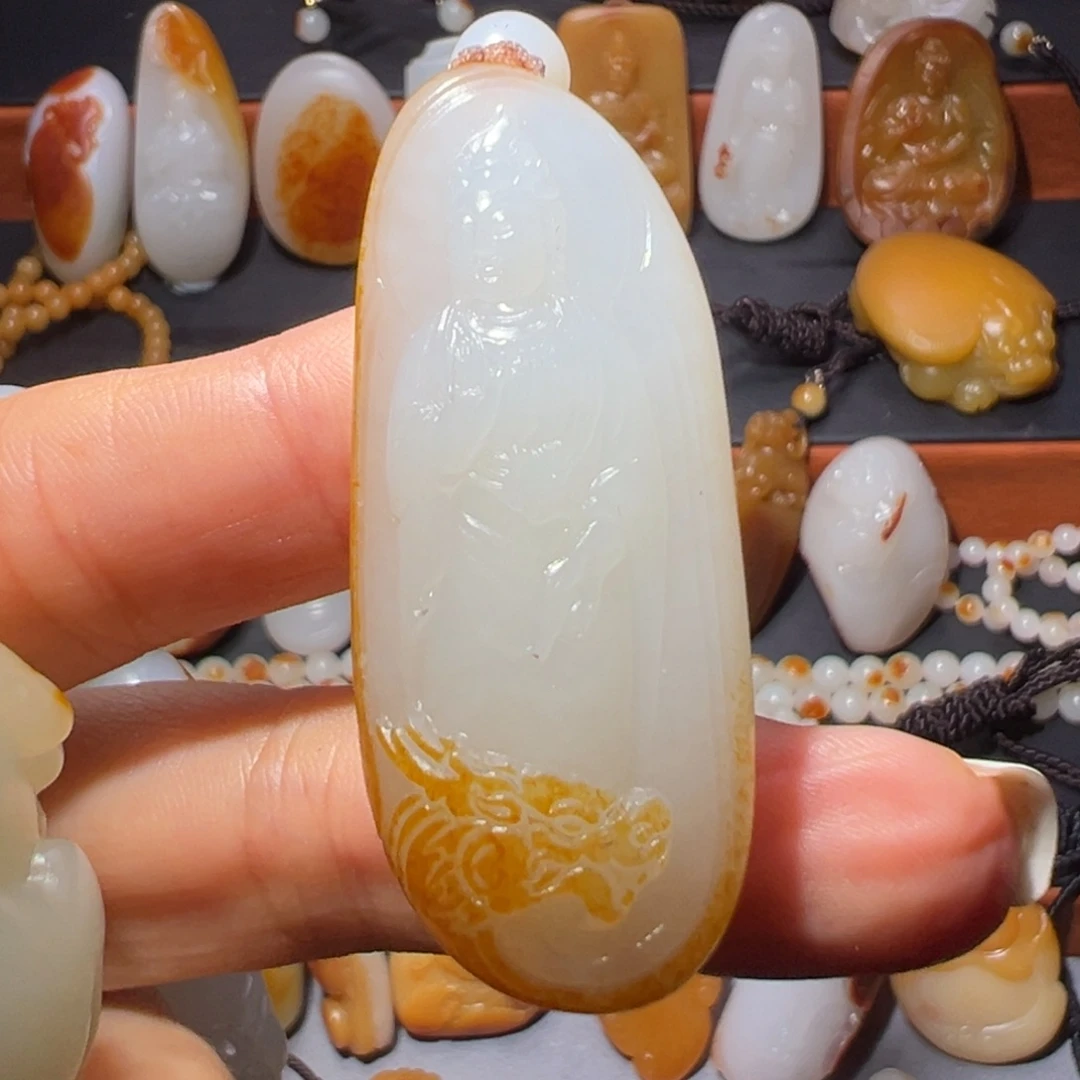 赵***涯和田玉未镶嵌颈饰