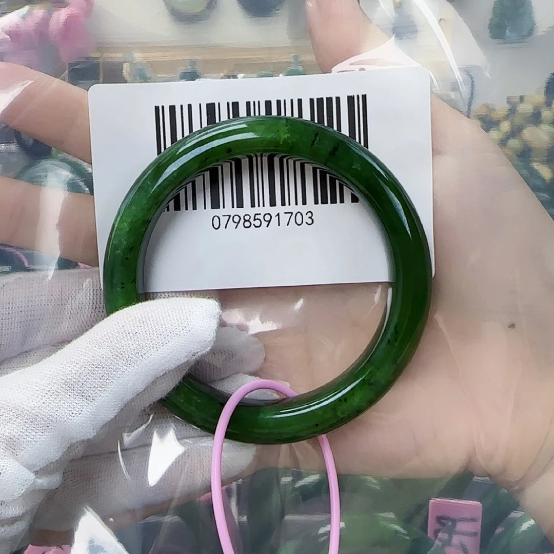 和田玉（碧玉）手镯未镶嵌5657微瑕