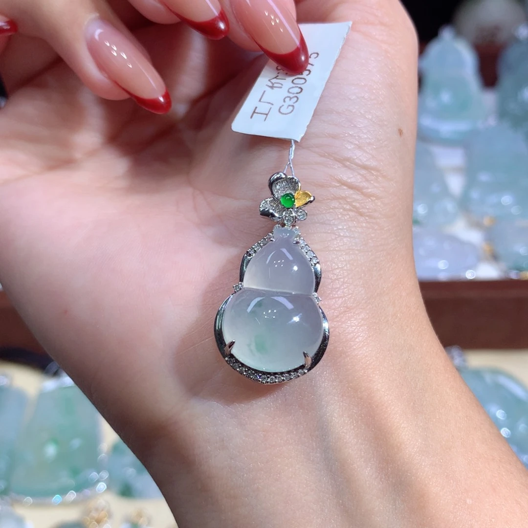 吊坠(不含链)18K金镶嵌翡翠