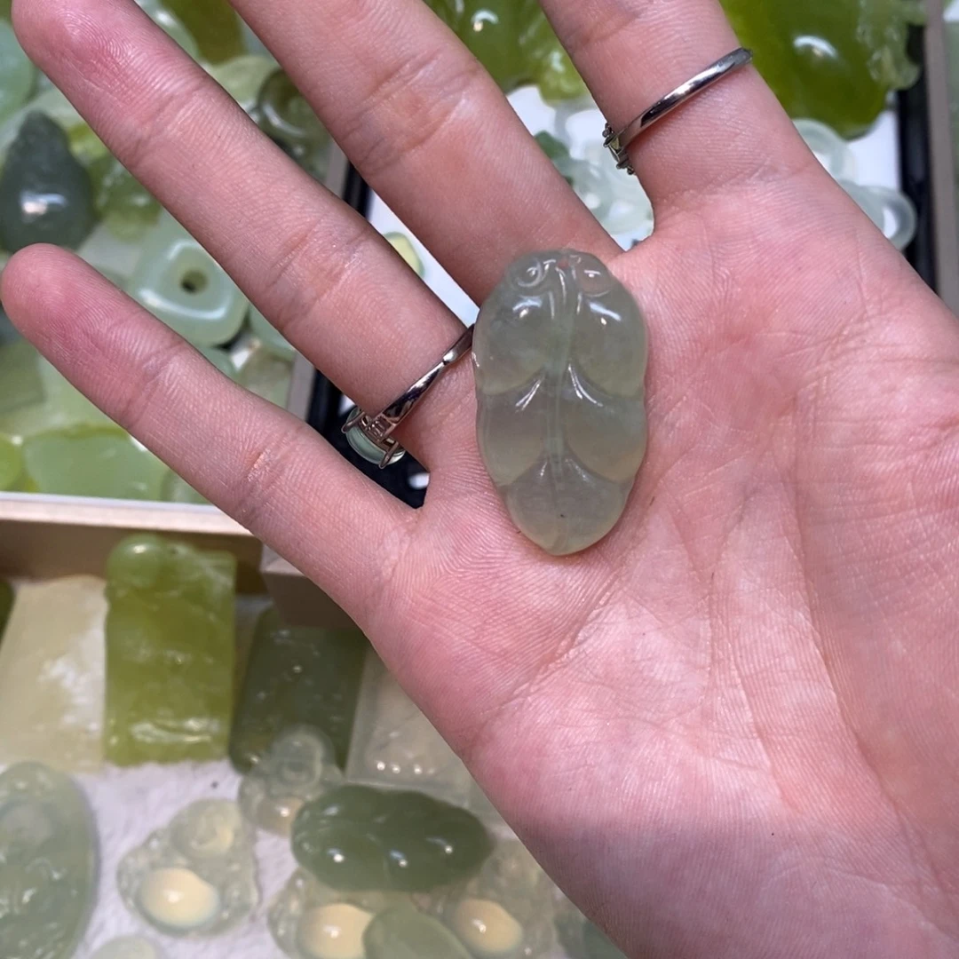 岫玉未镶嵌吊坠(不含链)两单包邮