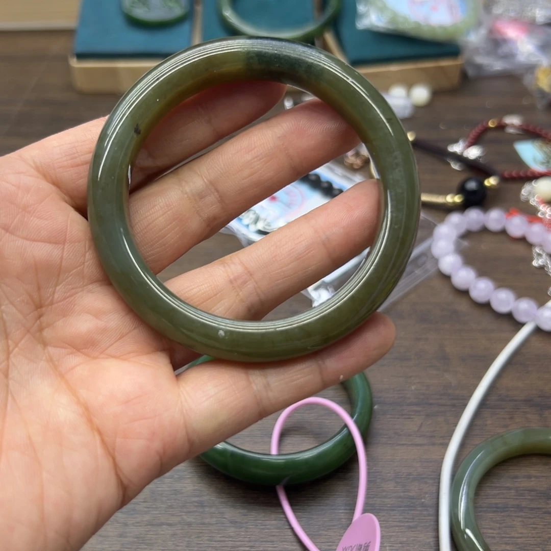 和田玉未镶嵌手镯58.3圈围589瑕