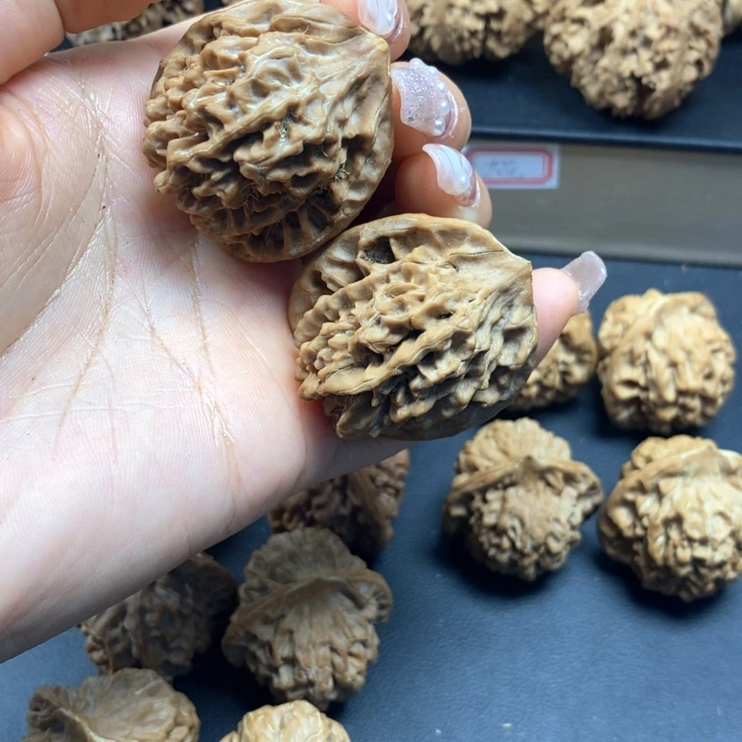 桃核把件重*秦岭秦闷35