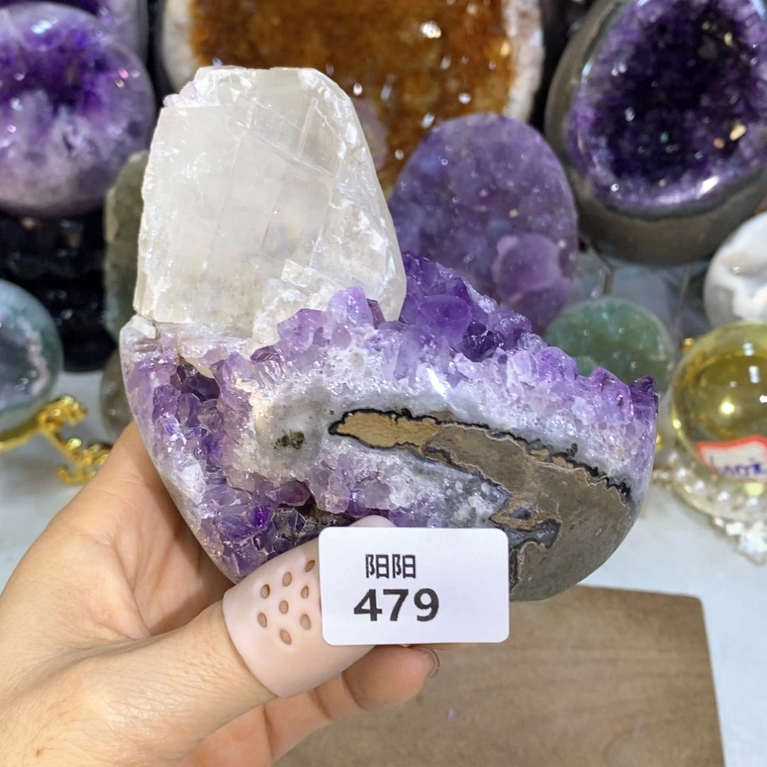 水晶未镶嵌大型摆件（非配饰）方解石