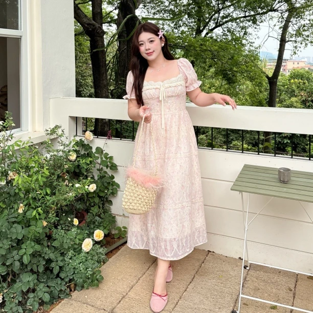 樱花织翎｜大码刺绣仙女连衣裙子2025新款夏季方领高级感法式长裙
