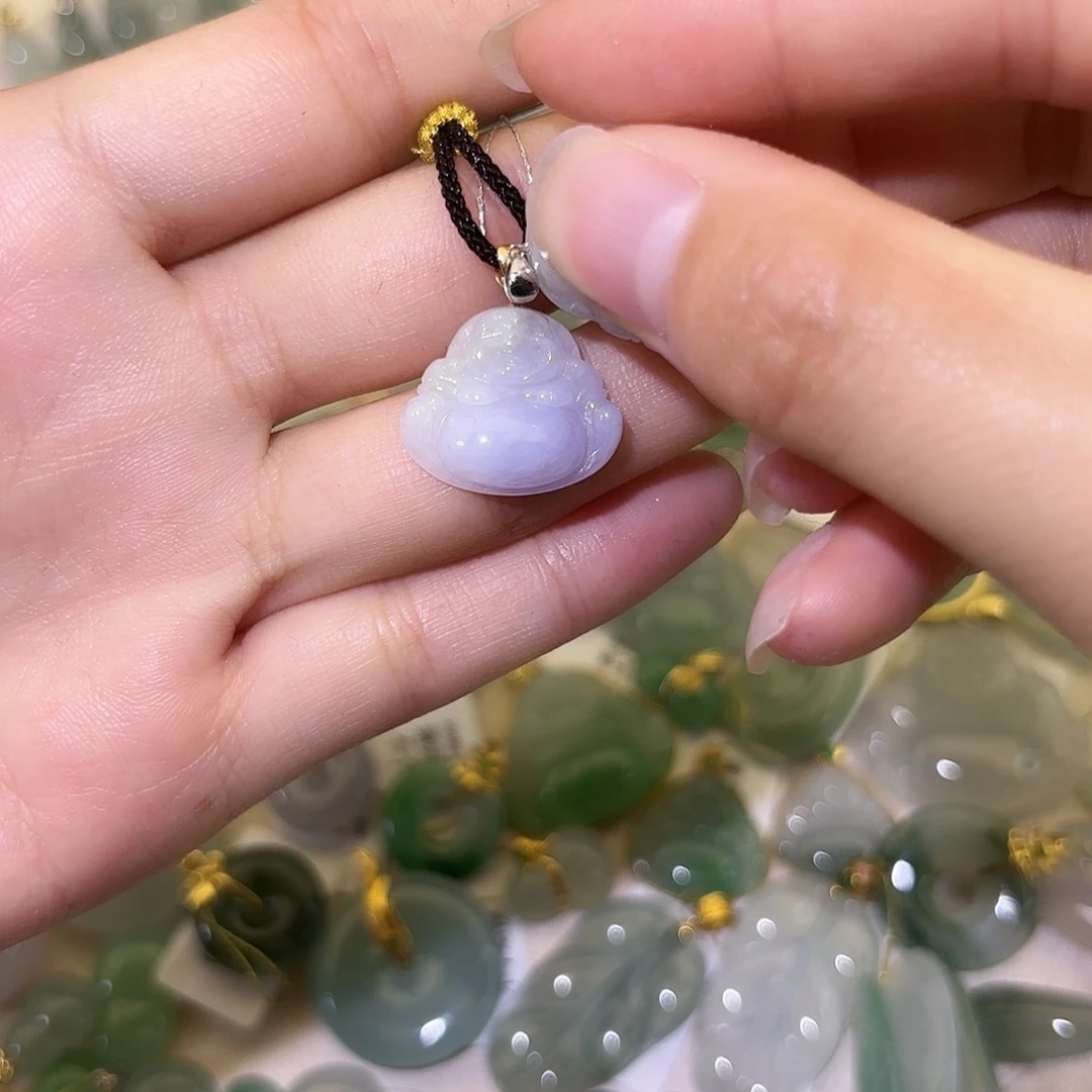 潼***容翡翠18K金镶嵌颈饰佛公