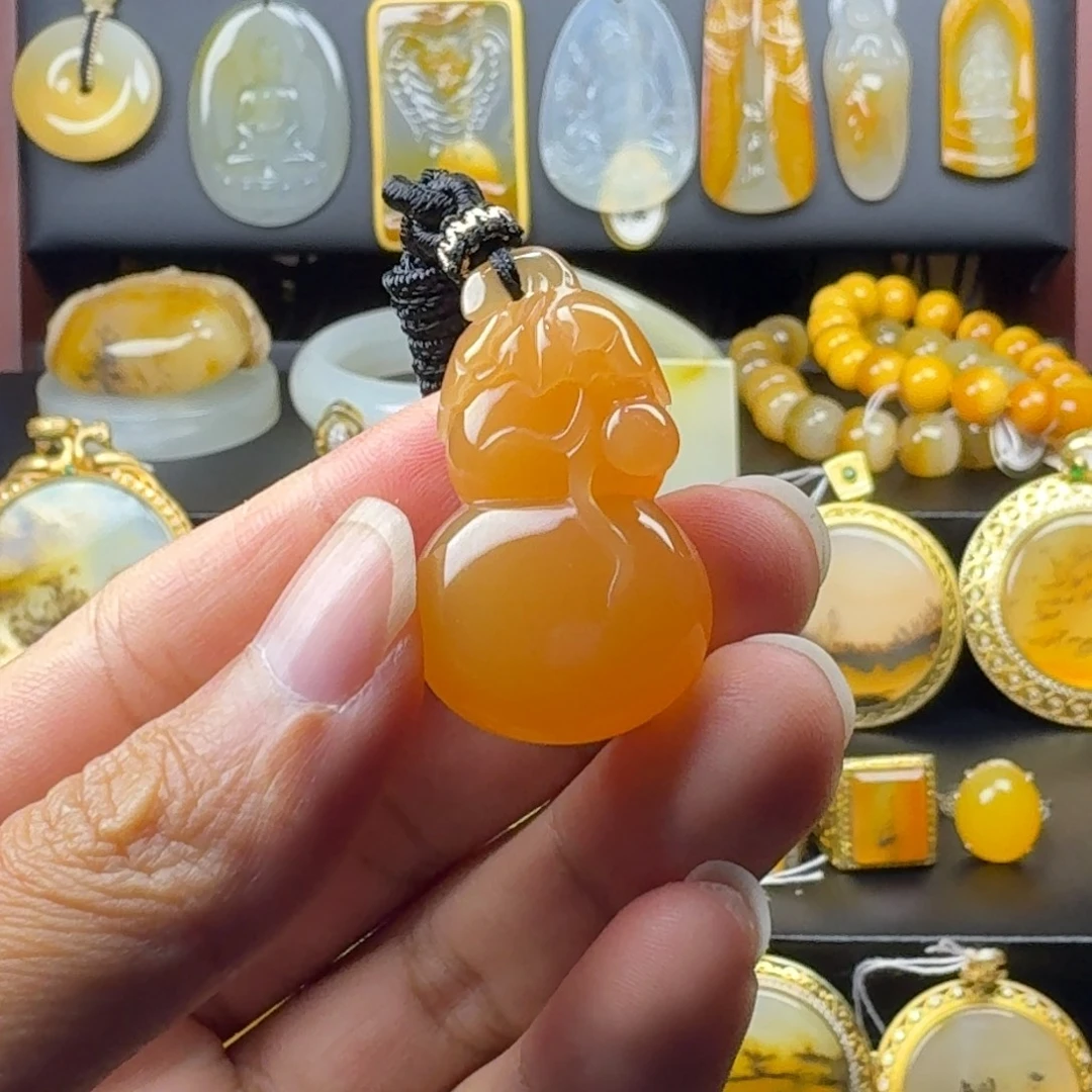 石英质玉（黄龙玉）未镶嵌吊坠(不含链)