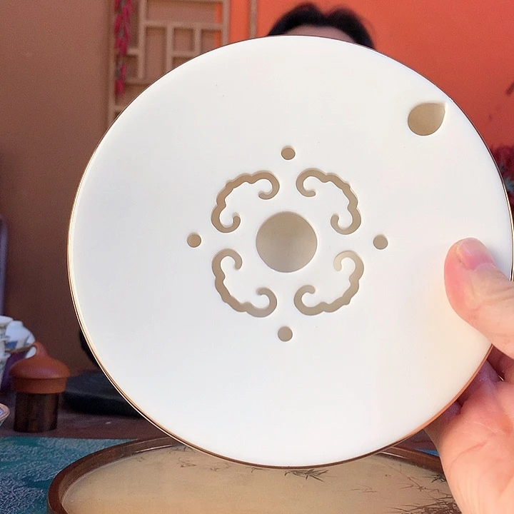 羊脂玉双层如意壶承