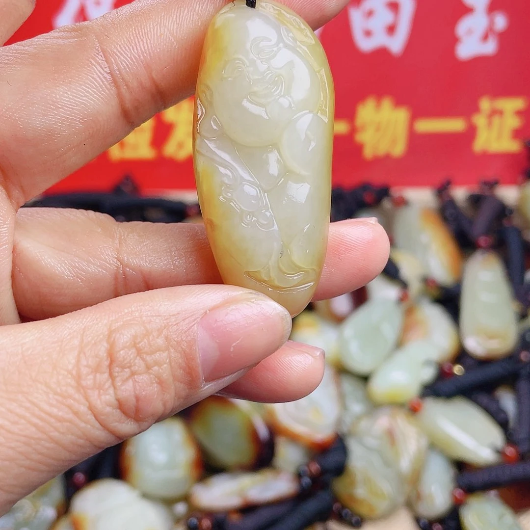 和田玉颈饰未镶嵌
