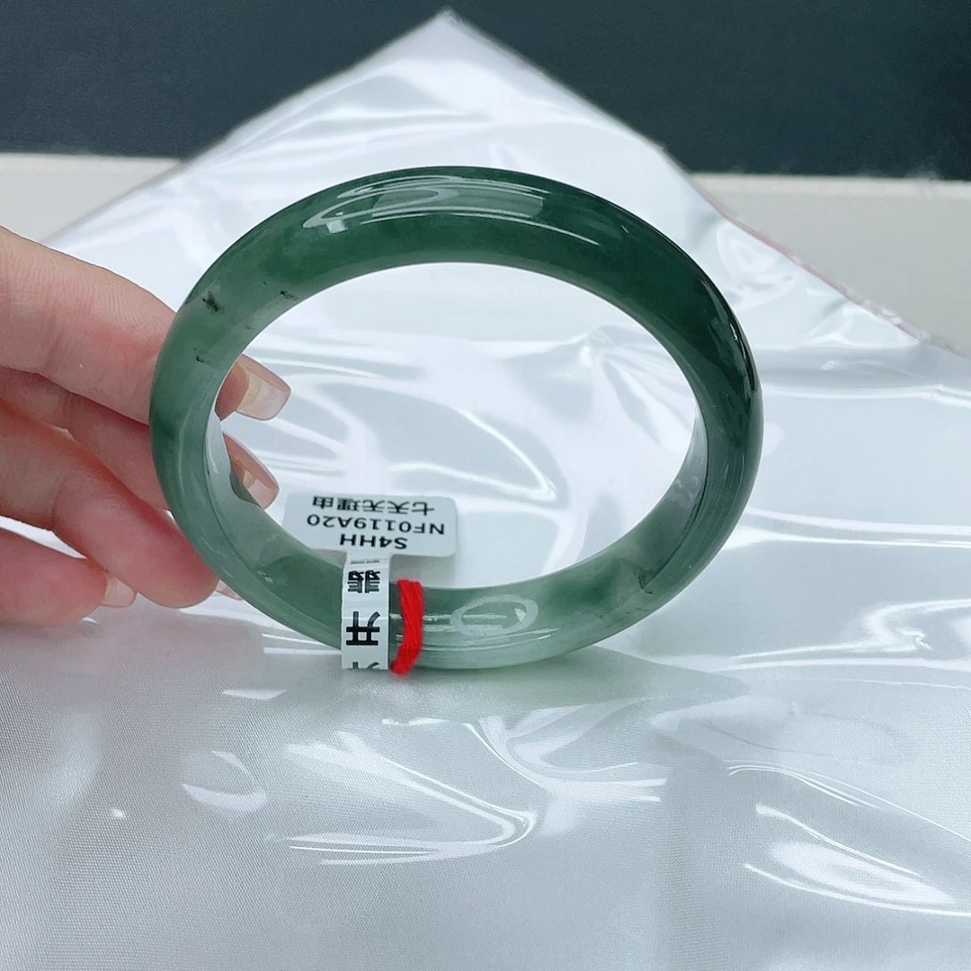 翡翠手镯未镶嵌正57.4