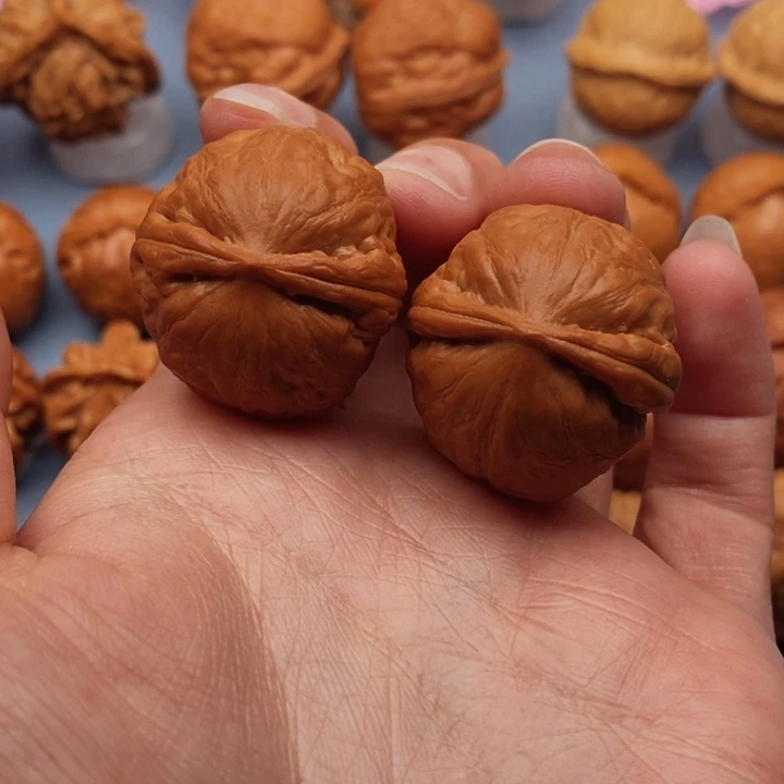 文玩核桃把件水晶佛肚