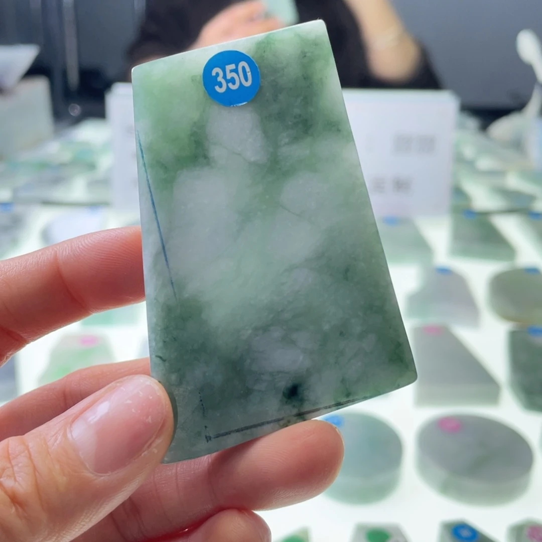 定制翡翠未镶嵌挂件