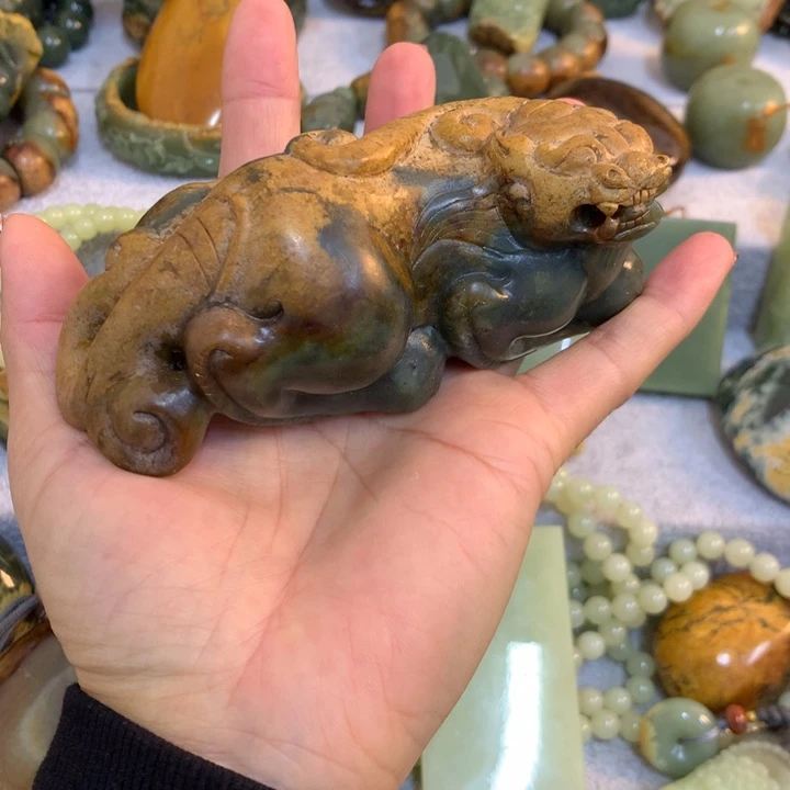 你***生岫岩河磨玉（透闪石质玉）未镶嵌把件