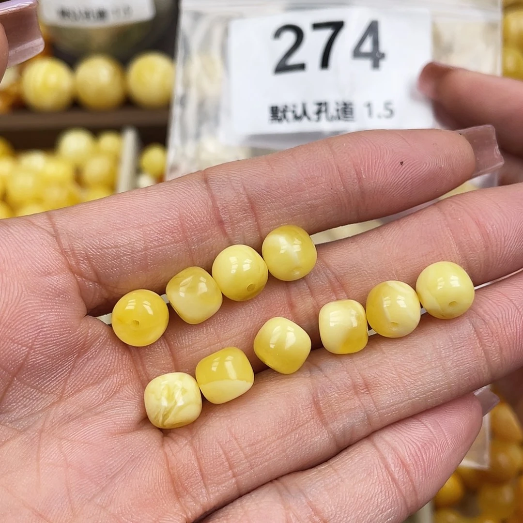 今***虎未镶嵌蜜蜡珠宝奇石8.3