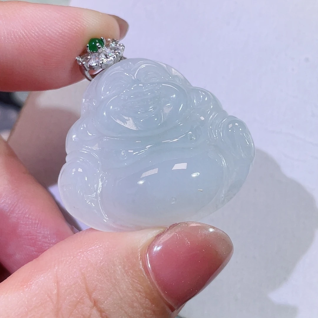 翡翠未镶嵌颈饰佛公