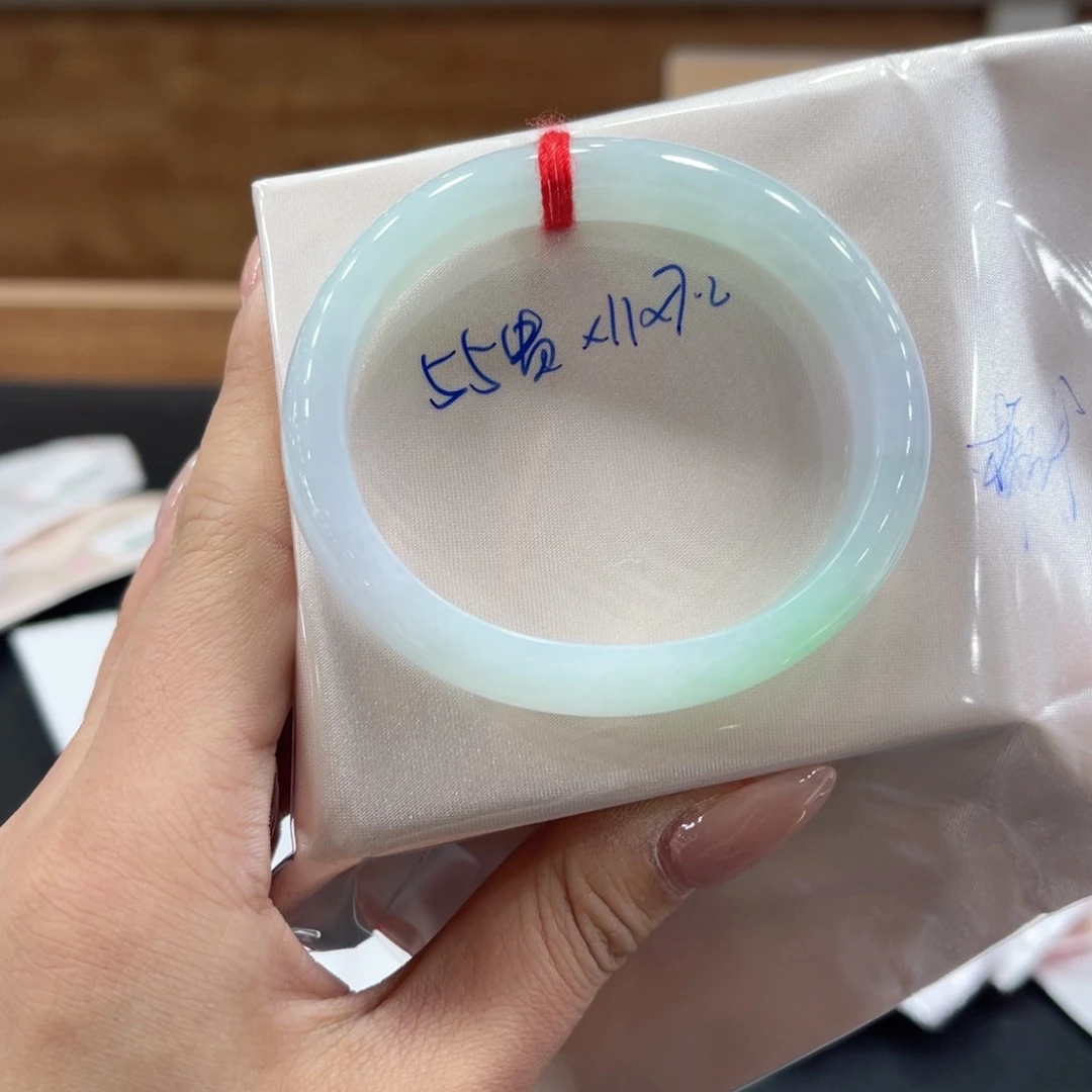 未镶嵌手镯翡翠翡翠