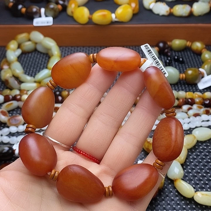 丶***言和田玉未镶嵌手链